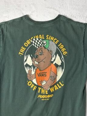 Vans Off The Wall Portland Robbie Beaver Graphic T-Shirt Green Gables Mens Small